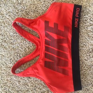 Nike Pro sports bra M